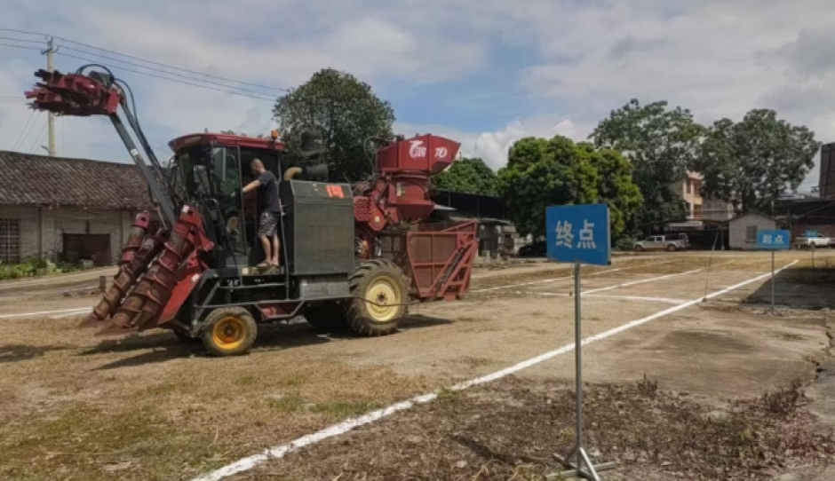 崇左市早谋划强举措 全力备战新榨季甘蔗机收工作