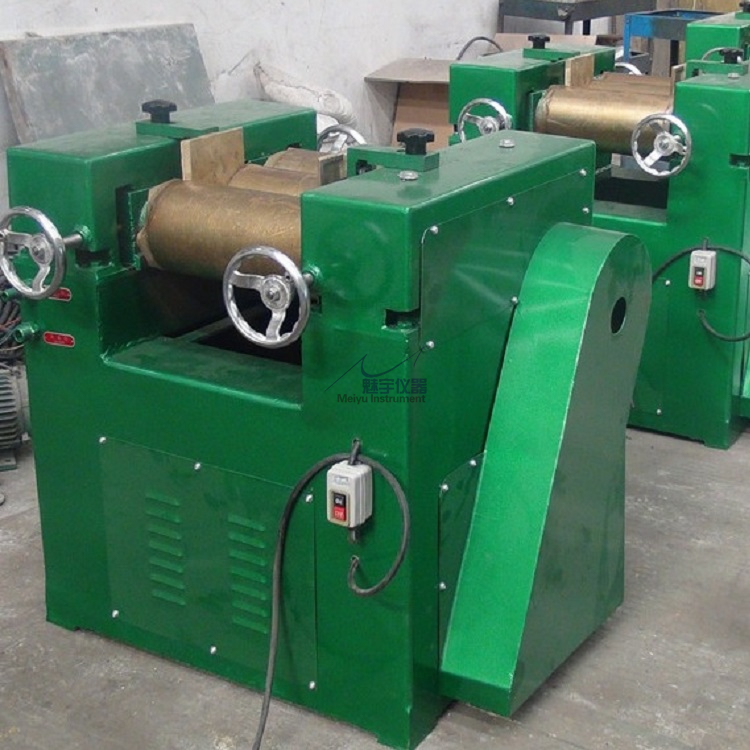 QGM-65三辊研磨机03.jpg QGM-65三辊研磨机03.jpg