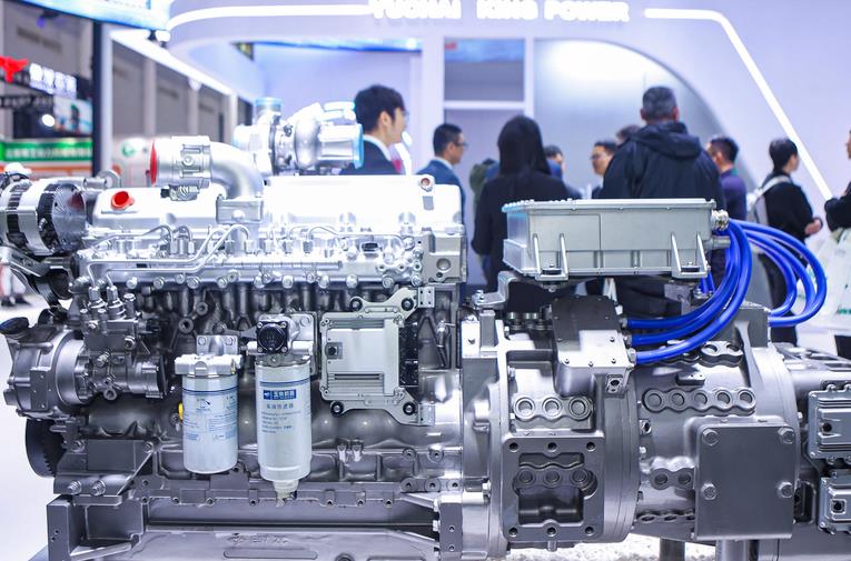 2026年2月多缸柴油内燃机销售31.74万台，同比增长-7.30%